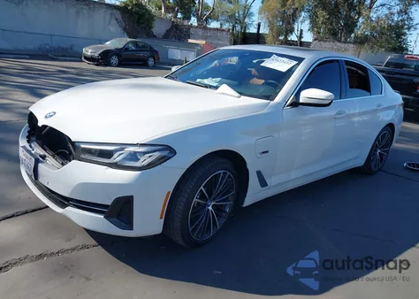 2023 BMW 530E z USA, uszkodzony, nr VIN WBA13AG08PCM41811